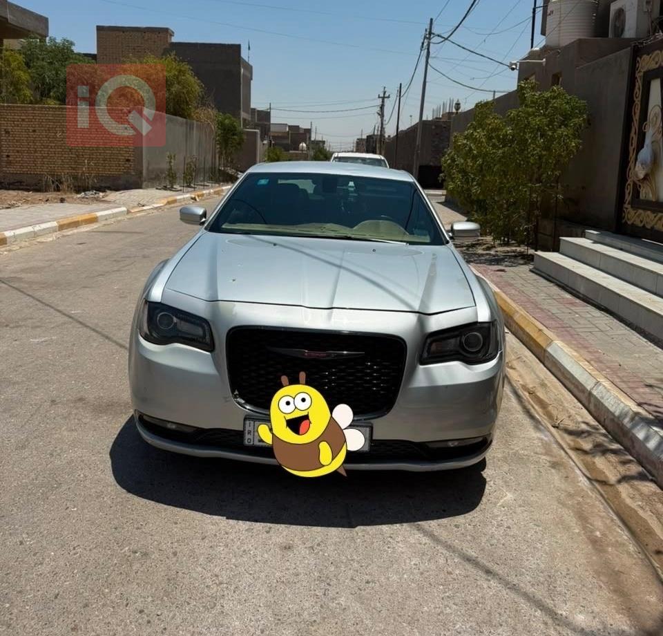كرايسلر 300